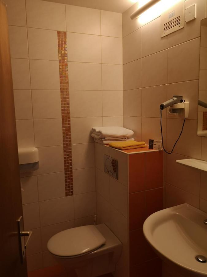 אלטמונסטר Hotel Wirt Z'Minsta מראה חיצוני תמונה